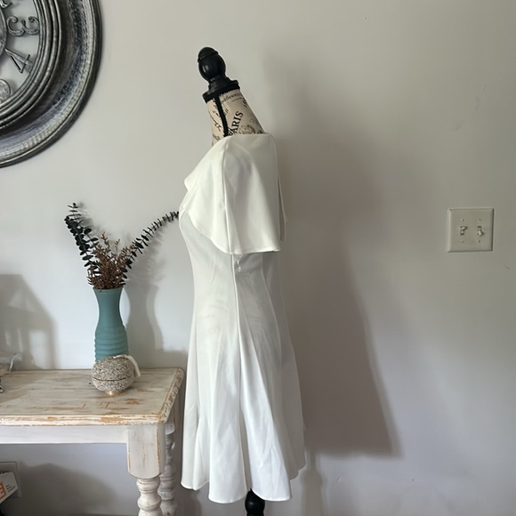 NWT Danny & Nicole White Cape Flutter Sleeve Dress Women's size 6 - Picture 3 of 7